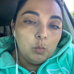 Meet your Posher, Angie